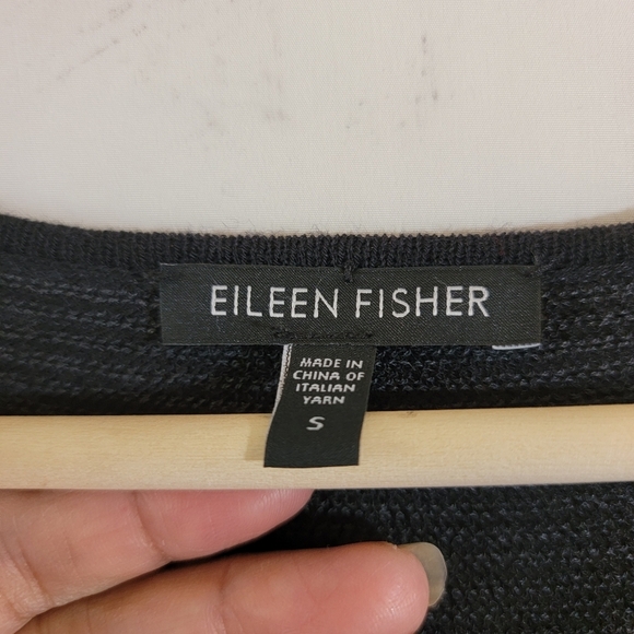 EILEEN FISHER Black Gray 100% Wool Top Size S Textured V-neck High-Low Cozy Goth - Picture 9 of 12